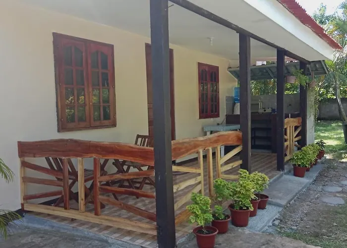 The Balete Resthouse Guest house Union (San Francisco)