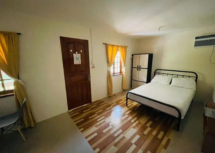 Guest house The Balete Resthouse