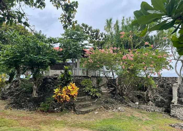 Guest house The Balete Resthouse